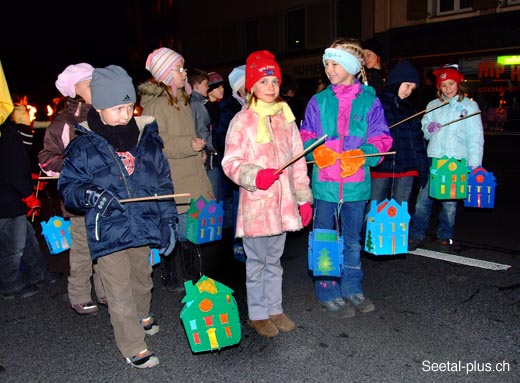 Kinder_Haus_Laternen_201