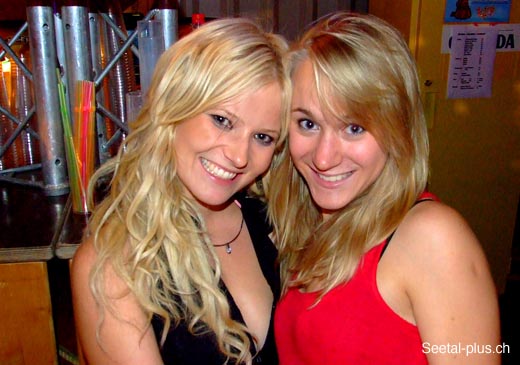 Barmaids_47