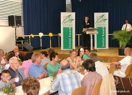 Leute_im_Saal_379