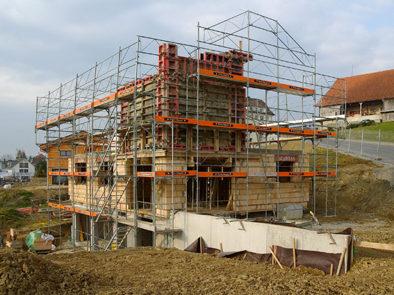 Baugerüst und Loggia-Einschalung, Haus Süd