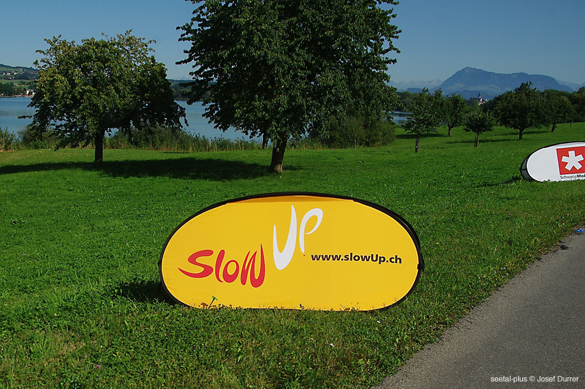 4514_Slow_up_Logo